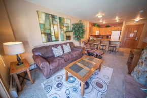 Expedition Station 8589 by SummitCove Lodging